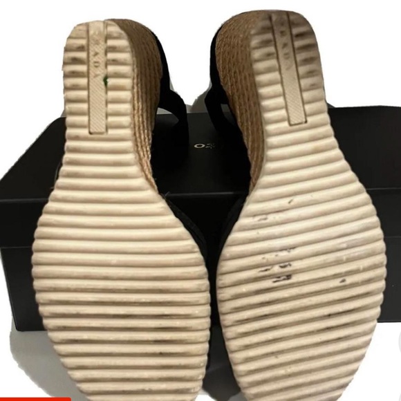Prada wedge heel shoes 7.5 - Picture 4 of 6